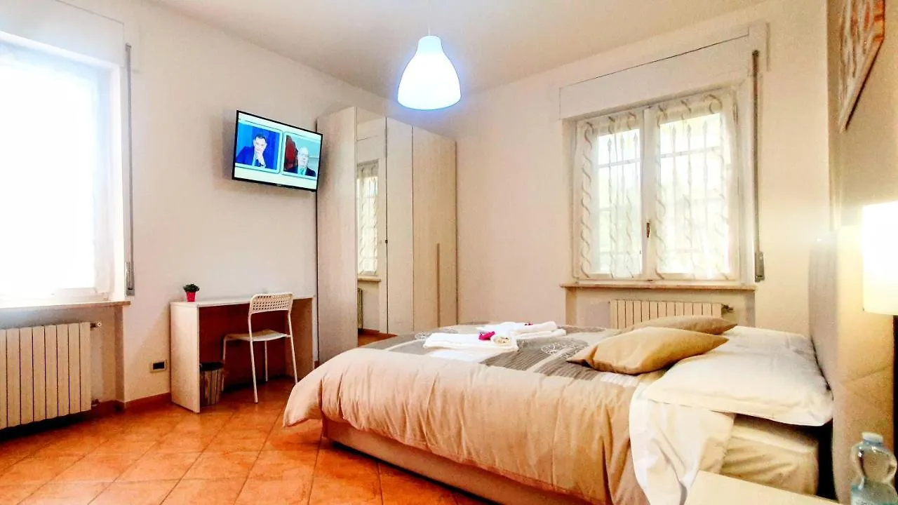 Guest Holiday Piave 1 Reggio nell'Emilia 0*,